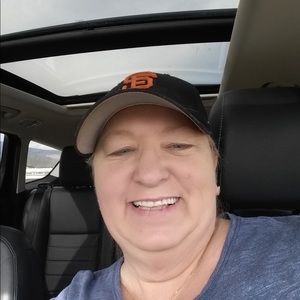 Meet your Posher, Linda